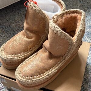 Mou Eskimo 18 Rhinestone Beige Ankle Boots